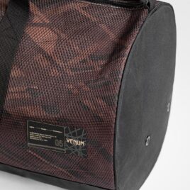 Bolso Venum Tecmo 2.0 Duffle Bag - Dark Brown - Image 4